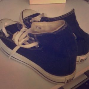 Black hightop converse